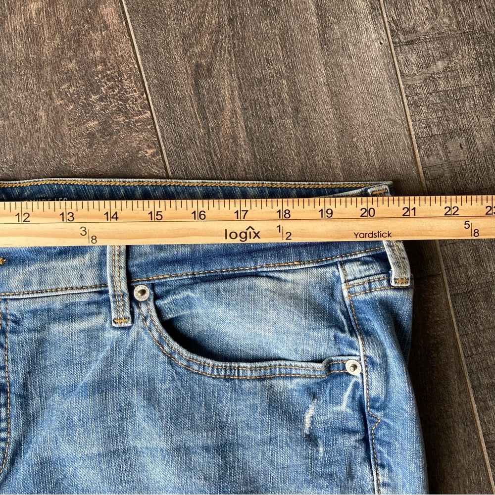 torrid Perfect Wide Leg Vintage Stretch Light Blue Distressed Jeans Women’s 16 - Picture 9 of 11